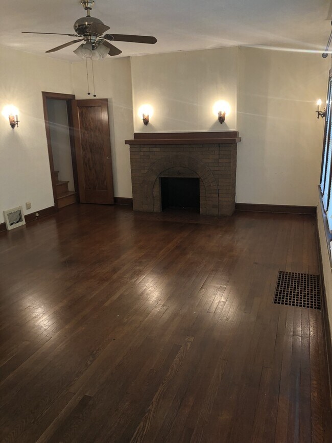 Foto del edificio - Duplex located in College Hill