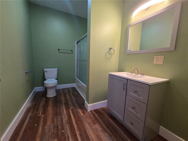 Foto del edificio - 27 E Main St