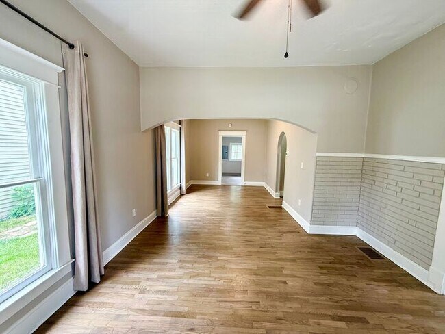 Foto del edificio - Charming 2 Bed 1 Bath In Downtown Loveland