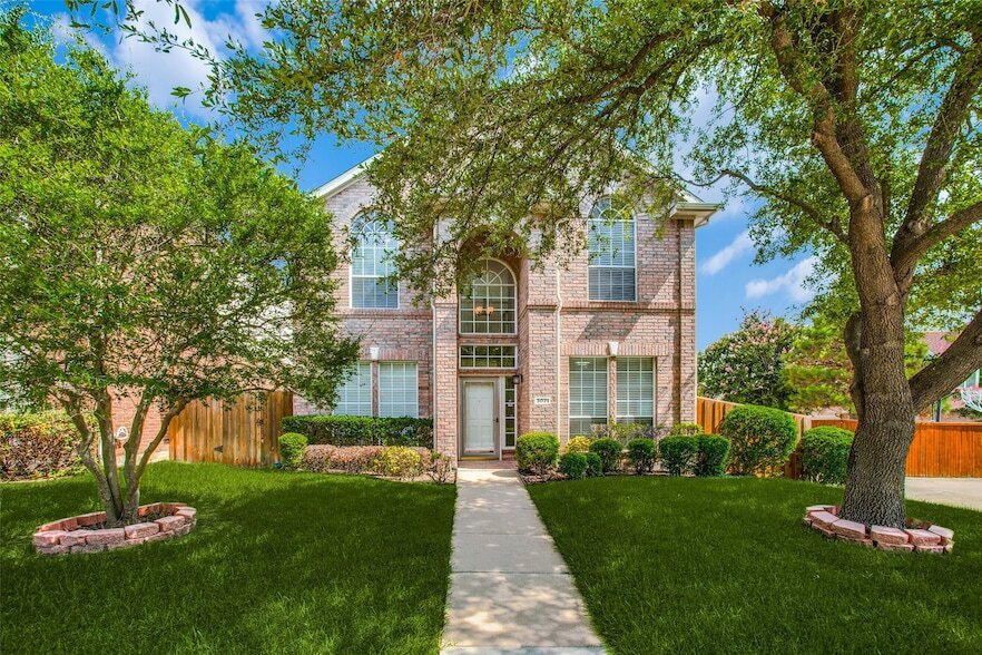 Primary Photo - 3021 Sawtooth Dr