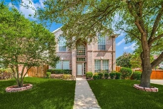 Building Photo - 3021 Sawtooth Dr