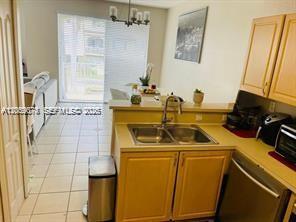 Foto del edificio - 8906 W Flagler St