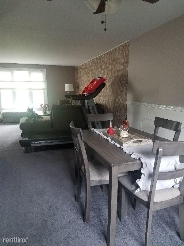 Foto del edificio - 2 br, 1.5 bath Townhome - 2440 Colvin Blvd