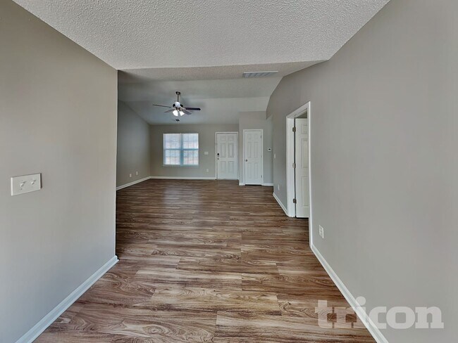 Foto del edificio - 2904 Westwinds Ct