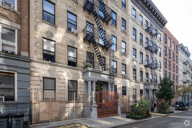 Building Photo - 508 W 162nd St