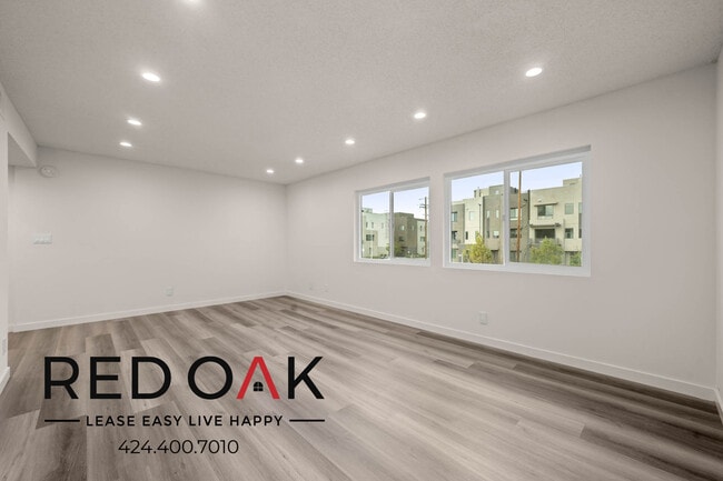 Building Photo - Magnificent Two Story, Three Bedroom with ...