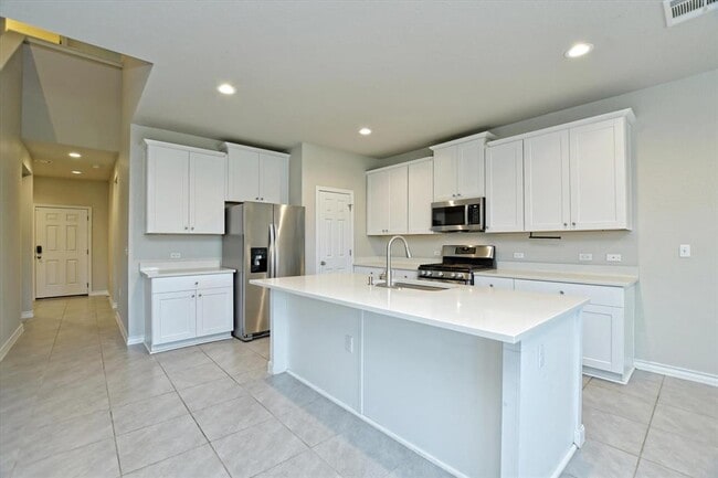 Building Photo - 11732 Saddle Rock Dr