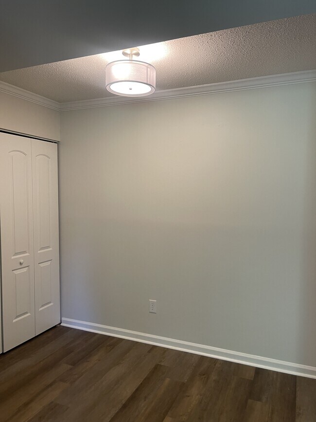 Building Photo - 502 Mystic Dr