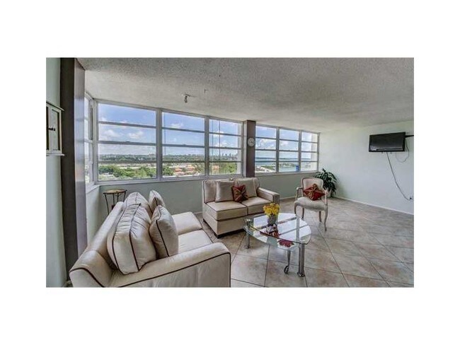 Building Photo - 11930 N Bayshore Dr