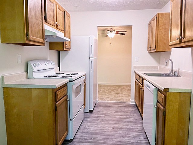 Kitchen - Meadows at Green Tree