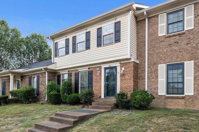Building Photo - Brentwood Williamson County/Available now!...