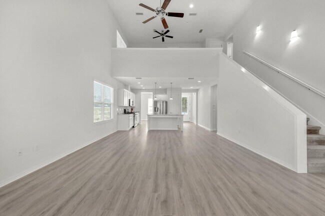 Building Photo - 303 Key Lime Pl