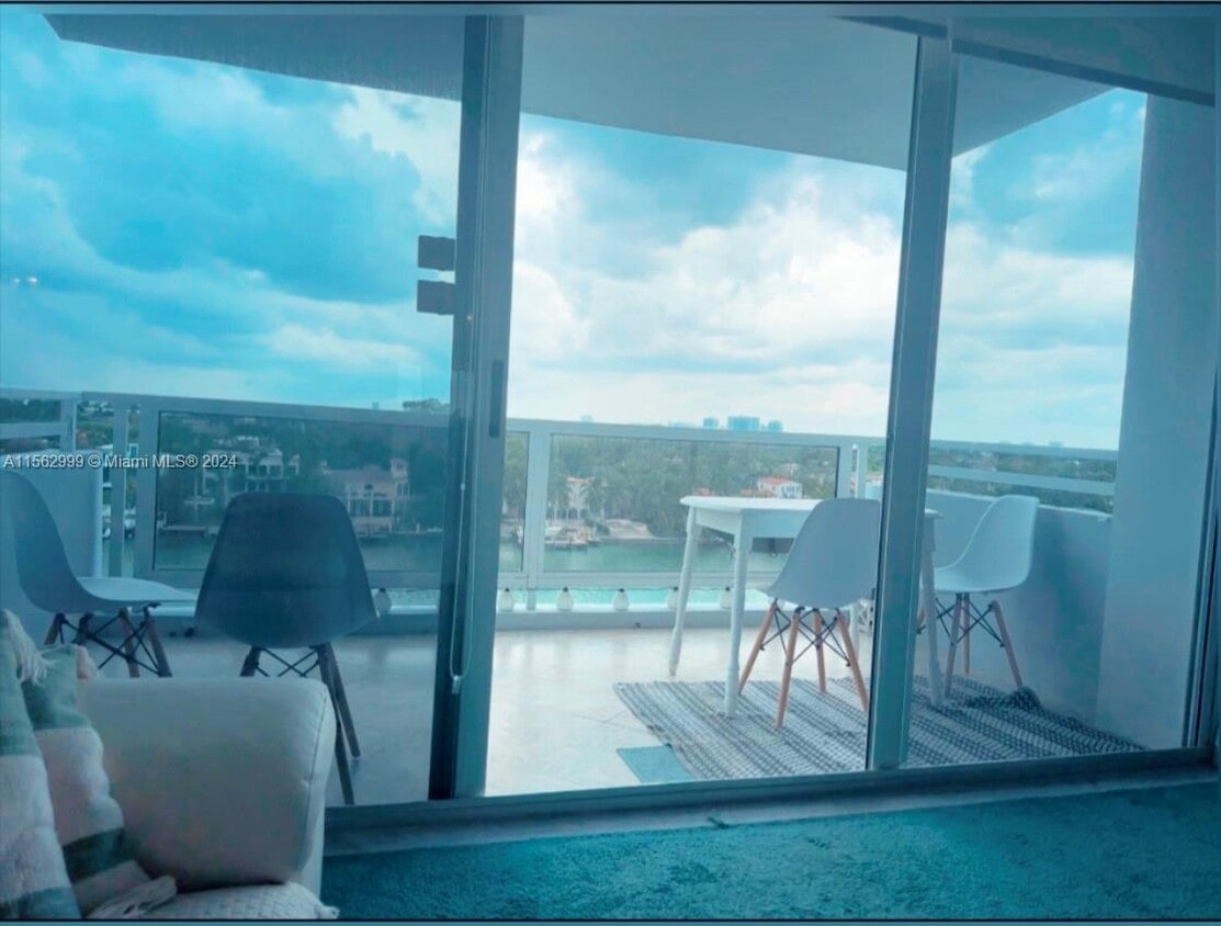 Building Photo - 5700 Collins Ave