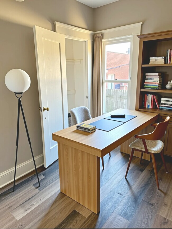 Foto del edificio - 1185 W 8th St