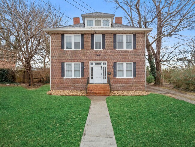 Building Photo - 115 Diamond Ave
