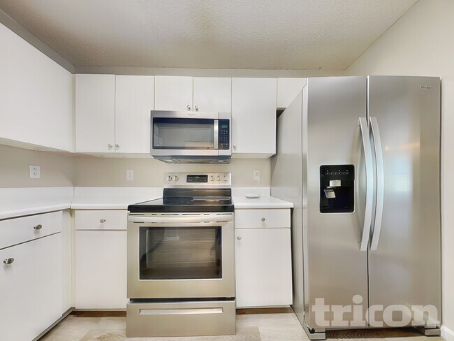 Building Photo - 113 Ivy Brook Dr