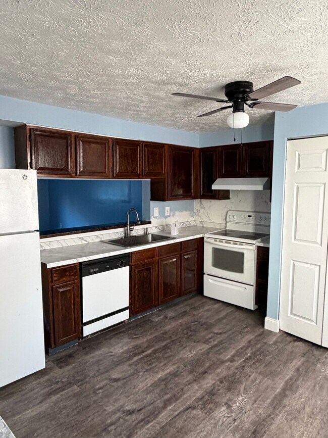 Photo - 1 Leatherwood Ct Townhome
