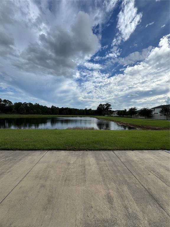 Foto del edificio - 12400 Bowes Branch Rd