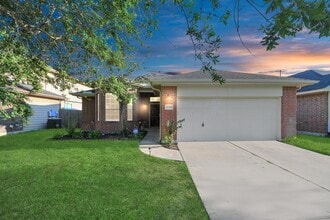 Building Photo - 21738 Sierra Long Dr