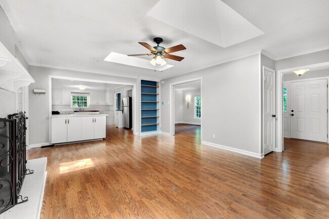 Foto del edificio - Stunning and Bright 3Bed/2Bath in Durham NC!