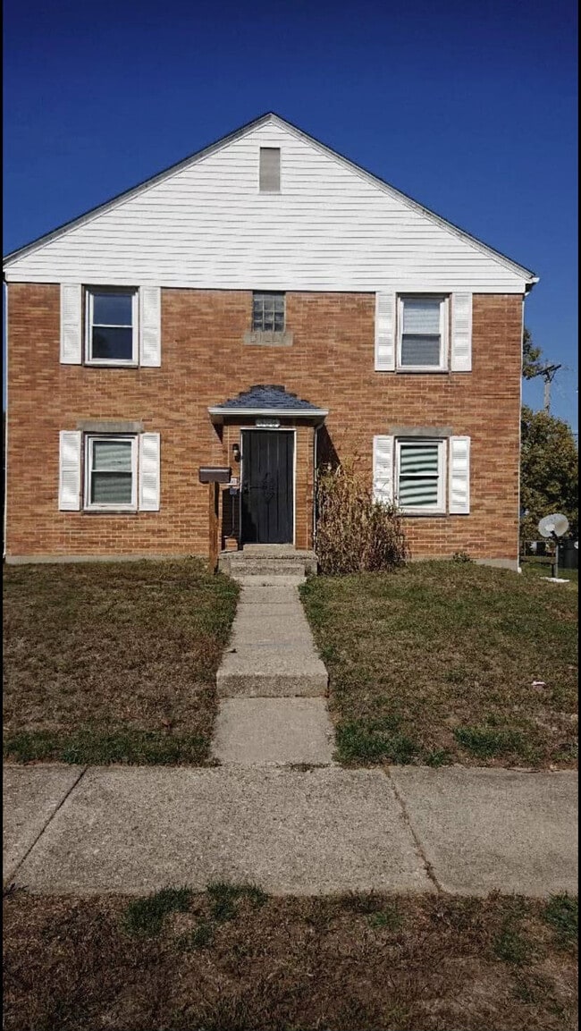 Building Photo - 339 E Bruce Ave
