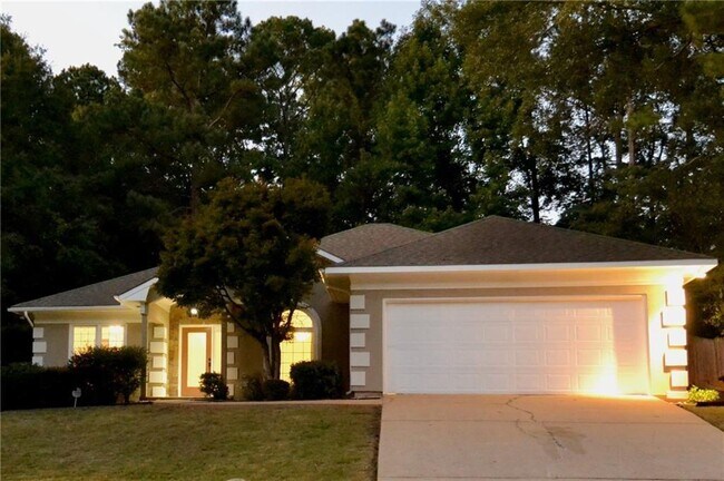 Foto del edificio - 911 Oakwood Dr