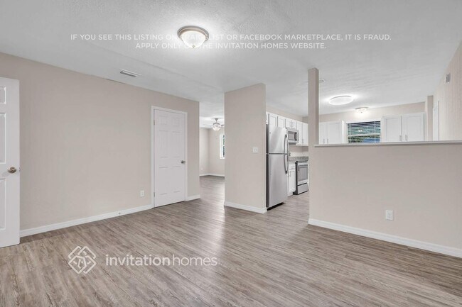 Foto del edificio - 4545 Lane Ave S