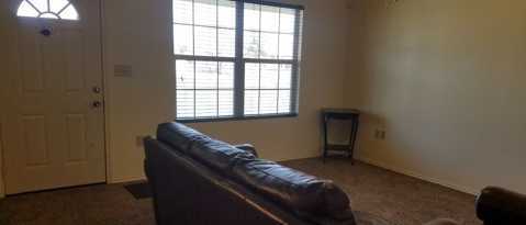 Foto del edificio - 1011 E 22nd St