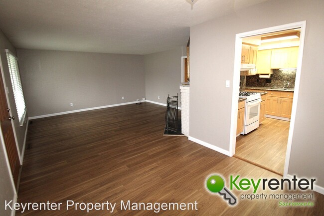 Building Photo - 6 br, 2 bath House - 3429 Braeburn St.