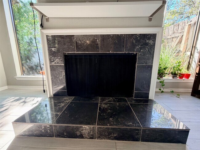 Foto del edificio - 4503 Medinah Pl