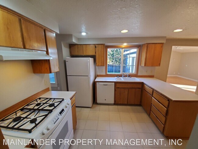 Foto del edificio - 4 br, 2.5 bath House - 7095 SW 99TH PLACE