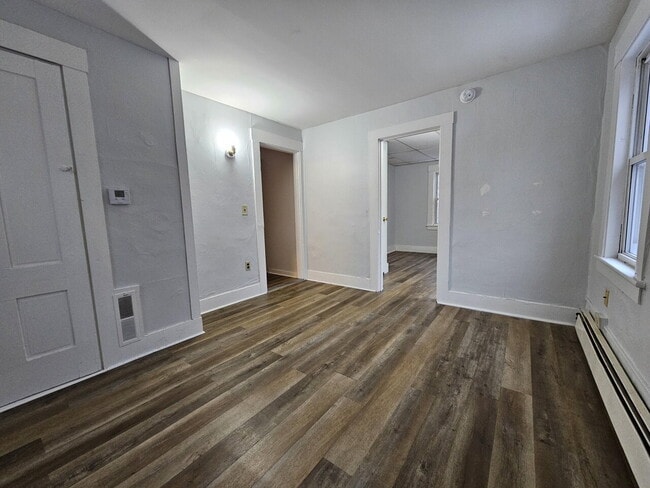 Building Photo - Charming 1-Bed/1-Bath Apartment in the Hea...