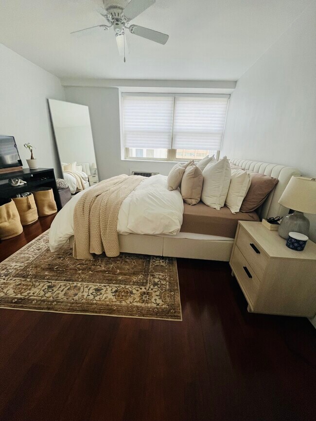 Foto del edificio - 253 E Delaware Pl