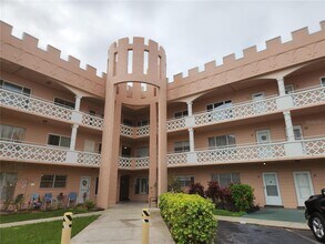 Building Photo - 2457 Ecuadorian Way