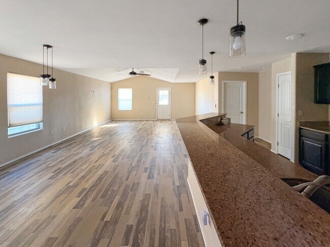 Building Photo - 1805 W Ave S | Eunice NM