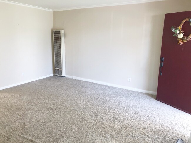 Building Photo - 3806 Casanova Dr