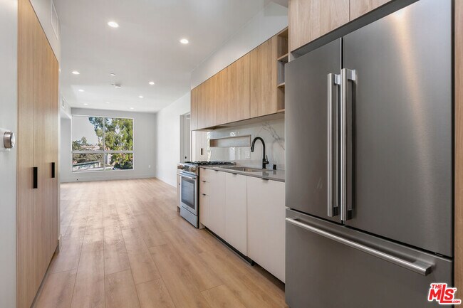 Foto del edificio - 12431 Rochester Ave