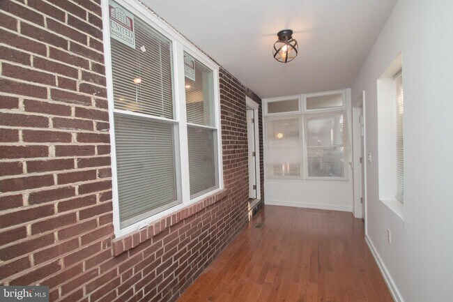 Building Photo - 2110 S Norwood St