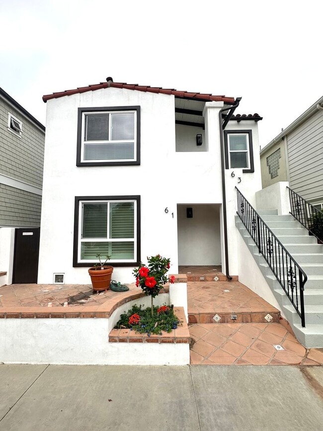 Building Photo - 61 Savona Walk