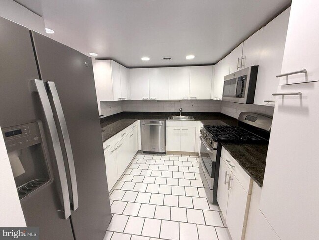 Foto del edificio - 606 Cooper Landing Rd
