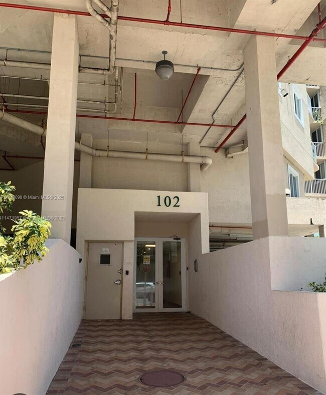 Foto del edificio - 102 SW 6th Ave