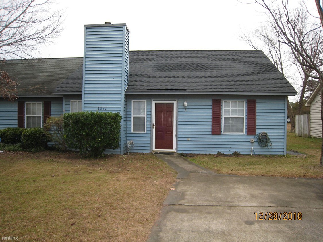 Primary Photo - 2 br, 2 bath Duplex - 2011 Summerhaven Dr