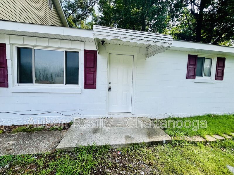 Primary Photo - 564 Julian Rd