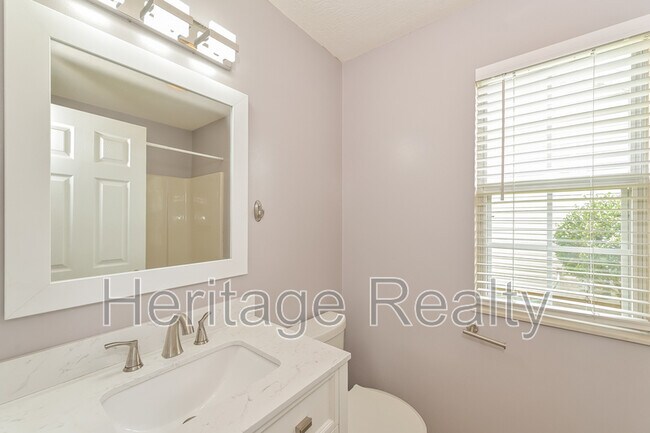 Foto del edificio - 5425 Crooked Pine Ln