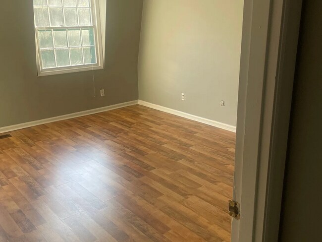 Foto del edificio - 117 Eaglewood Way