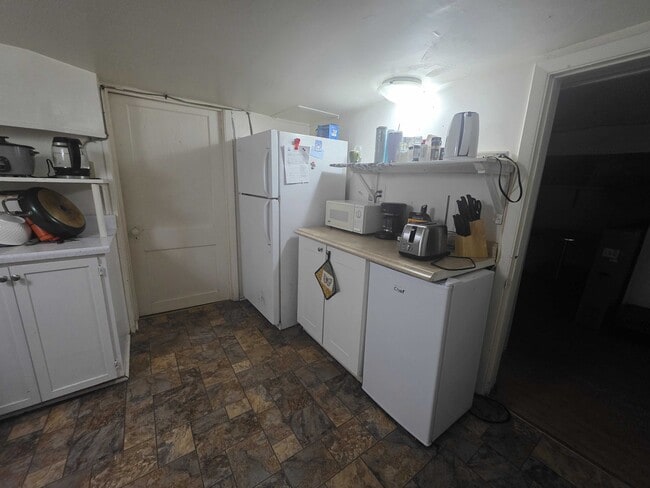 Building Photo - 69 Scott St