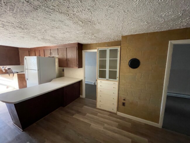 Foto del edificio - 80 Terryville Ave