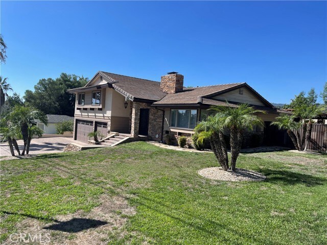 Primary Photo - 2245 Country Club Dr
