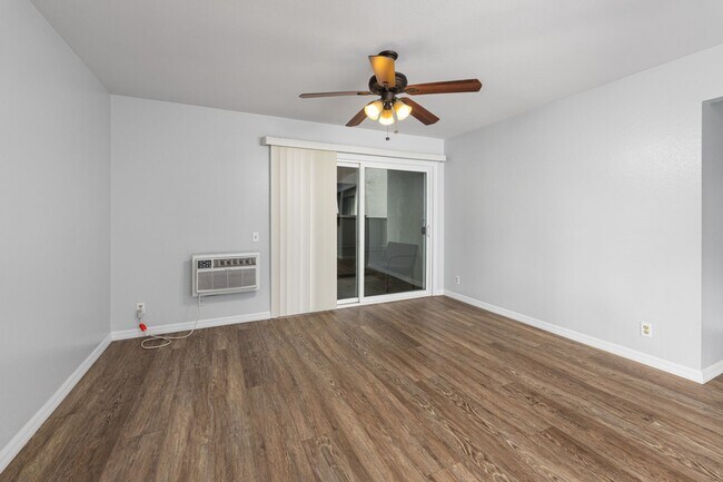 Foto del edificio - 1341 Caminito Gabaldon