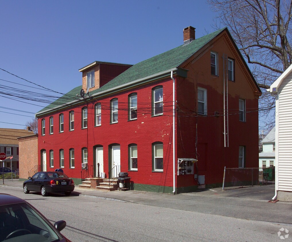 26 Jefferson St, Taunton, MA 02780 Apartments in Taunton, MA